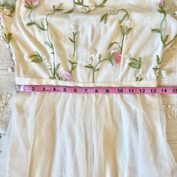 JJ’s House Embroidered Scoop A-line Lace Tulle Midi Dress - Picture 5 of 7